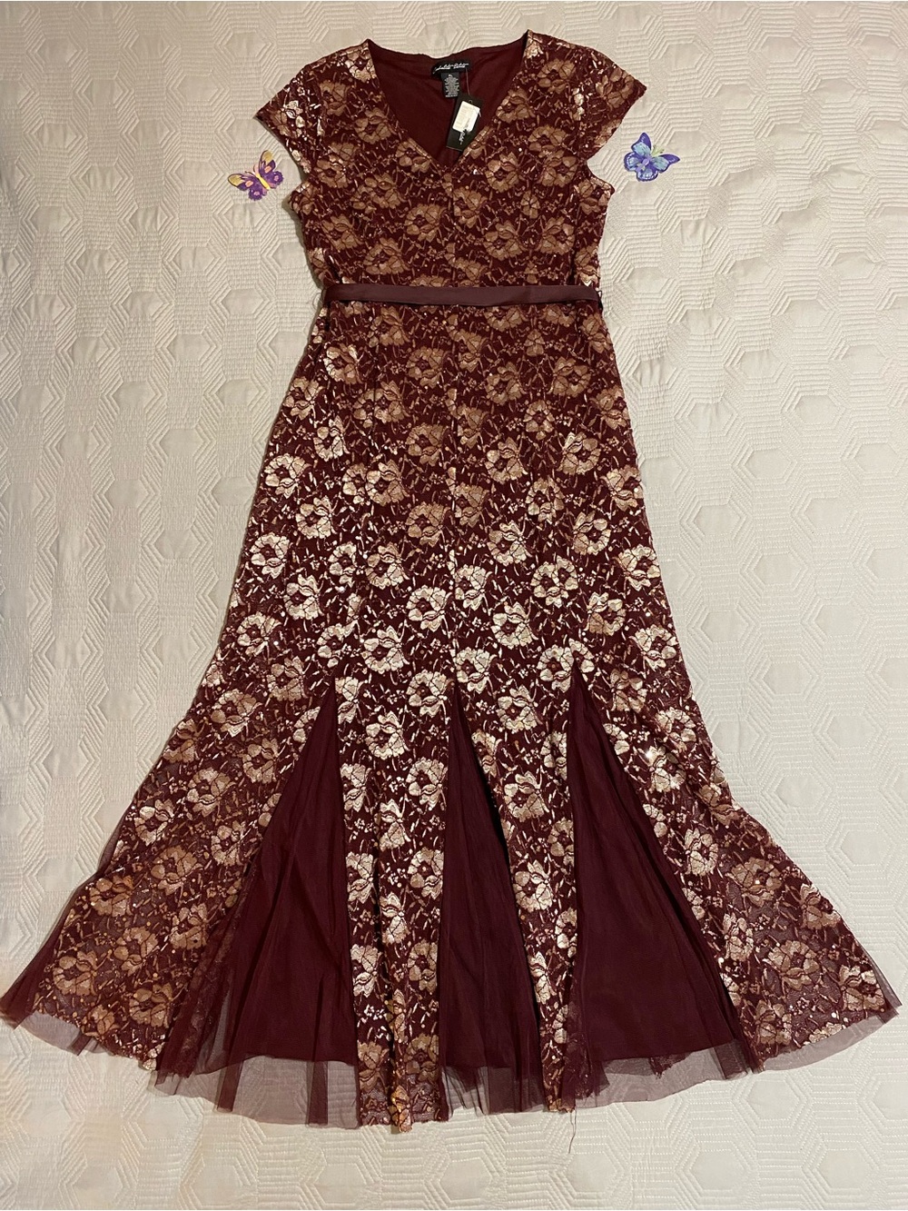 Elegant Burgundy Lace Maxi Dress with Floral Overlay Size PL New With Tags